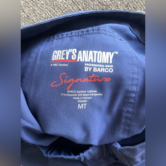 Med-Tall Navy Blue (Indigo) Grey’s Anatomy by Barco Callie 3-pocket scrub pants - Picture 2 of 2